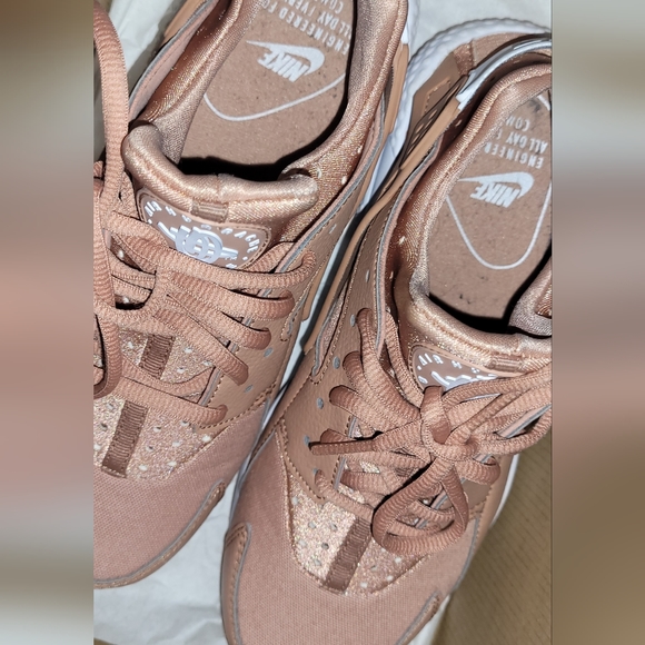 woman's air huarache run nike sneakers - Picture 10 of 11